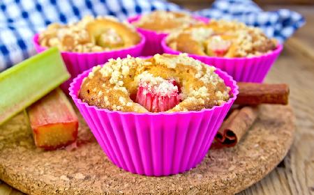 Muffinki z rabarbarem: łatwy przepis na rabarbarowe babeczki